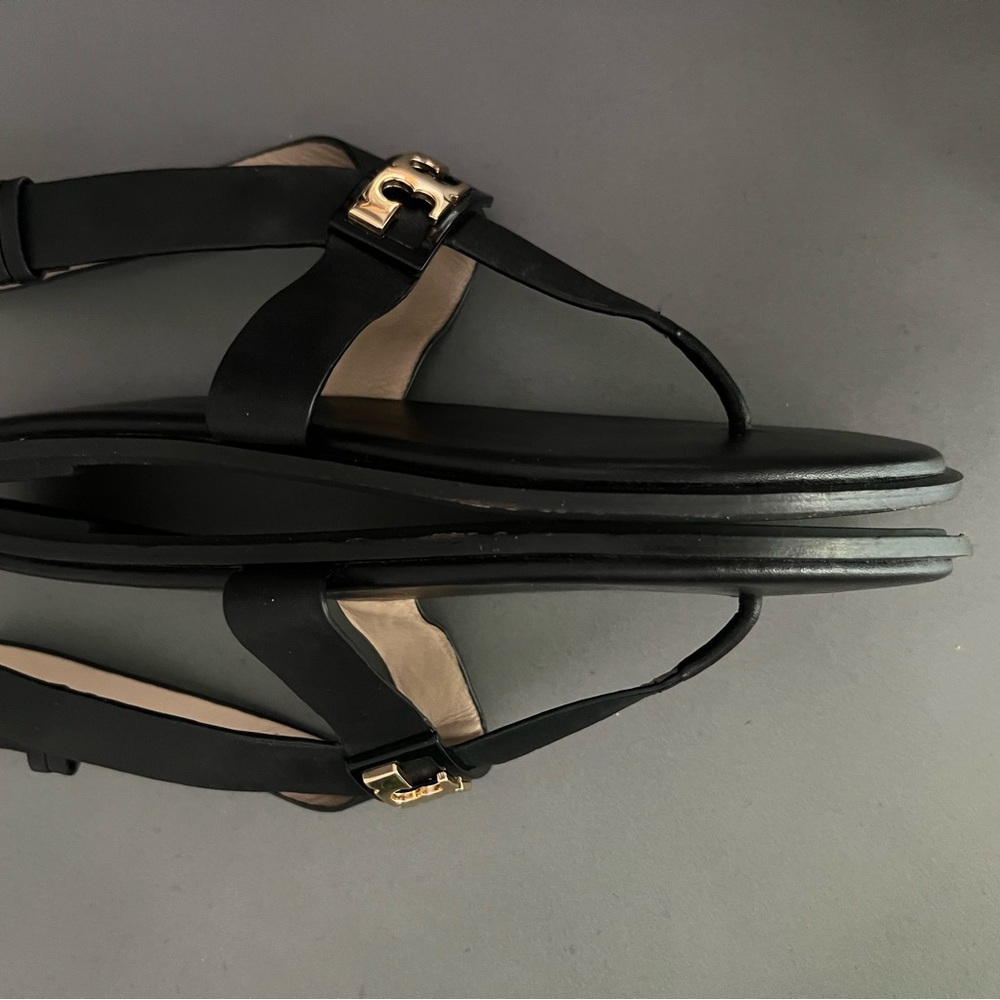 Tory Burch GIGI Flat Sandals - Picture 5 of 10